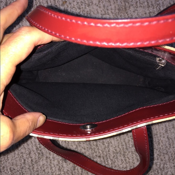 Classic Burberry Haymarket Check Tote - Picture 4 of 13